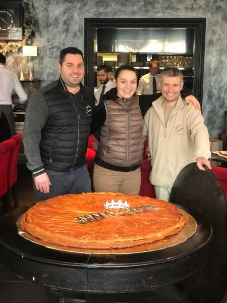 Couper votre galette frangipane géante : les conseils de votre boulanger préféré!